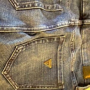 Brand new no tags. Guess dark washed jeans